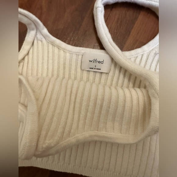 Aritzia Crop - Picture 6 of 8